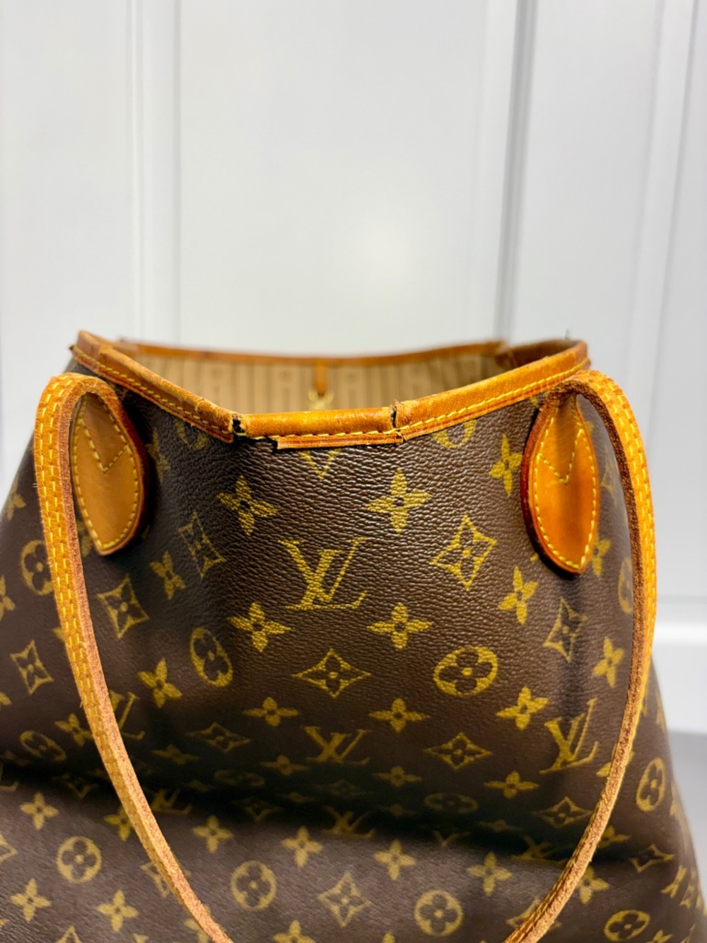 Louis Vuitton Monogram Neverfull GM - Picture 11 of 14